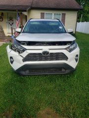 2019 Toyota RAV4 XLE Premium - Primary Damage Right Image